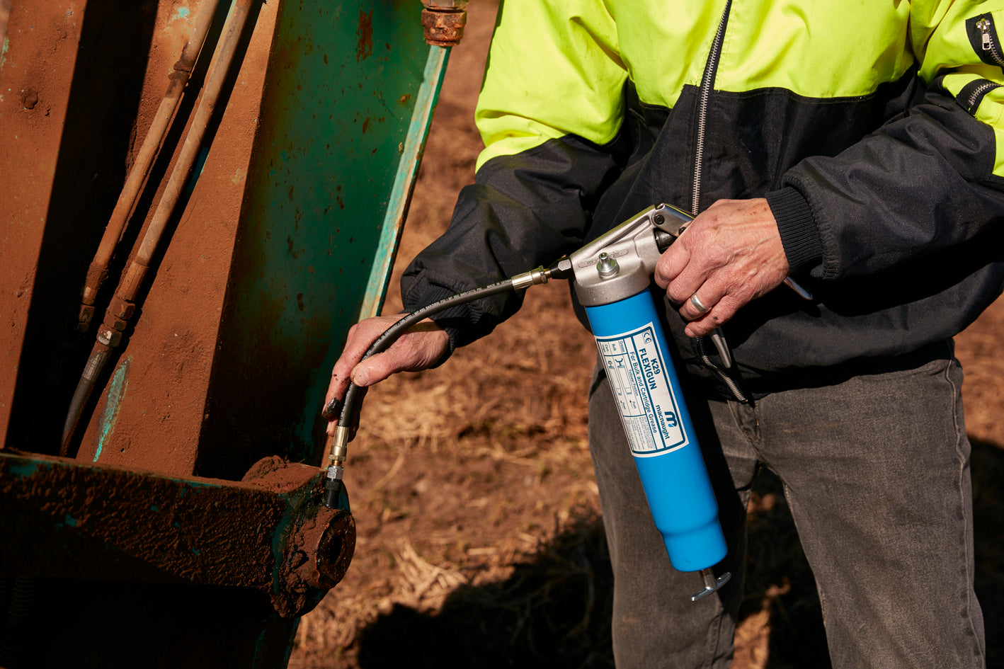 Easy Greasing with the Macnaught K29 Flexigun