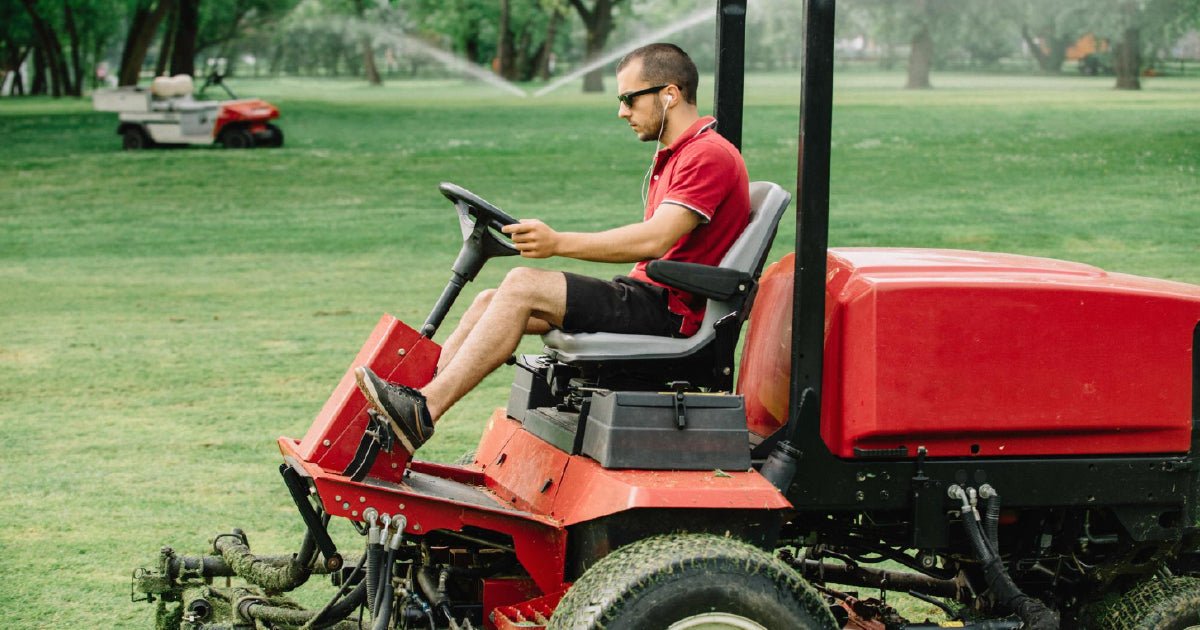 Handy Tips for Ride-On Mower Belts : Choosing the Right Belt This Spring - AIMS Industrial Supplies