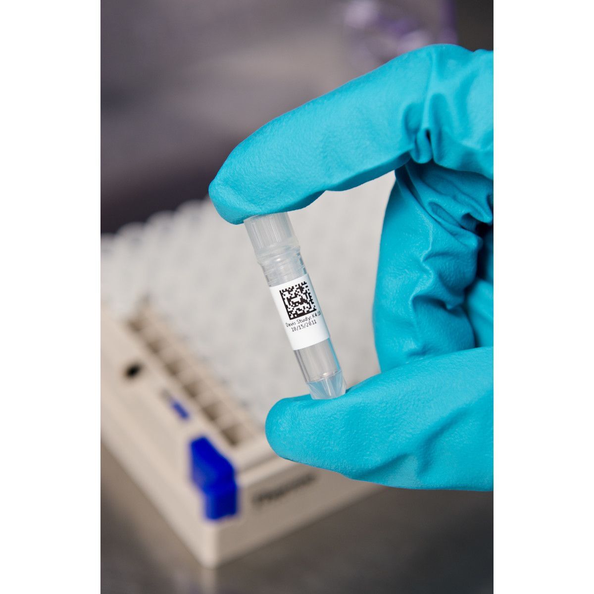 Brady Aggressive Adhesive Multi-Purpose Nylon Label - Black On White2