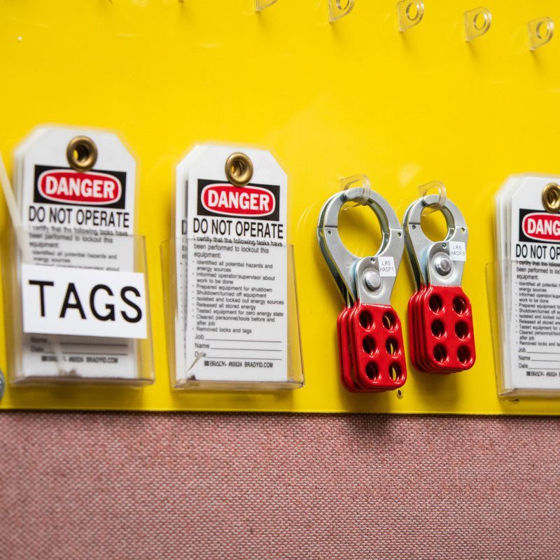 Brady All Weather Permanent Adhesive Vinyl Label Black/White2