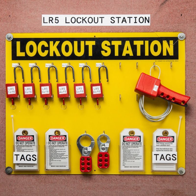 Brady All Weather Permanent Adhesive Vinyl Label Black/White4