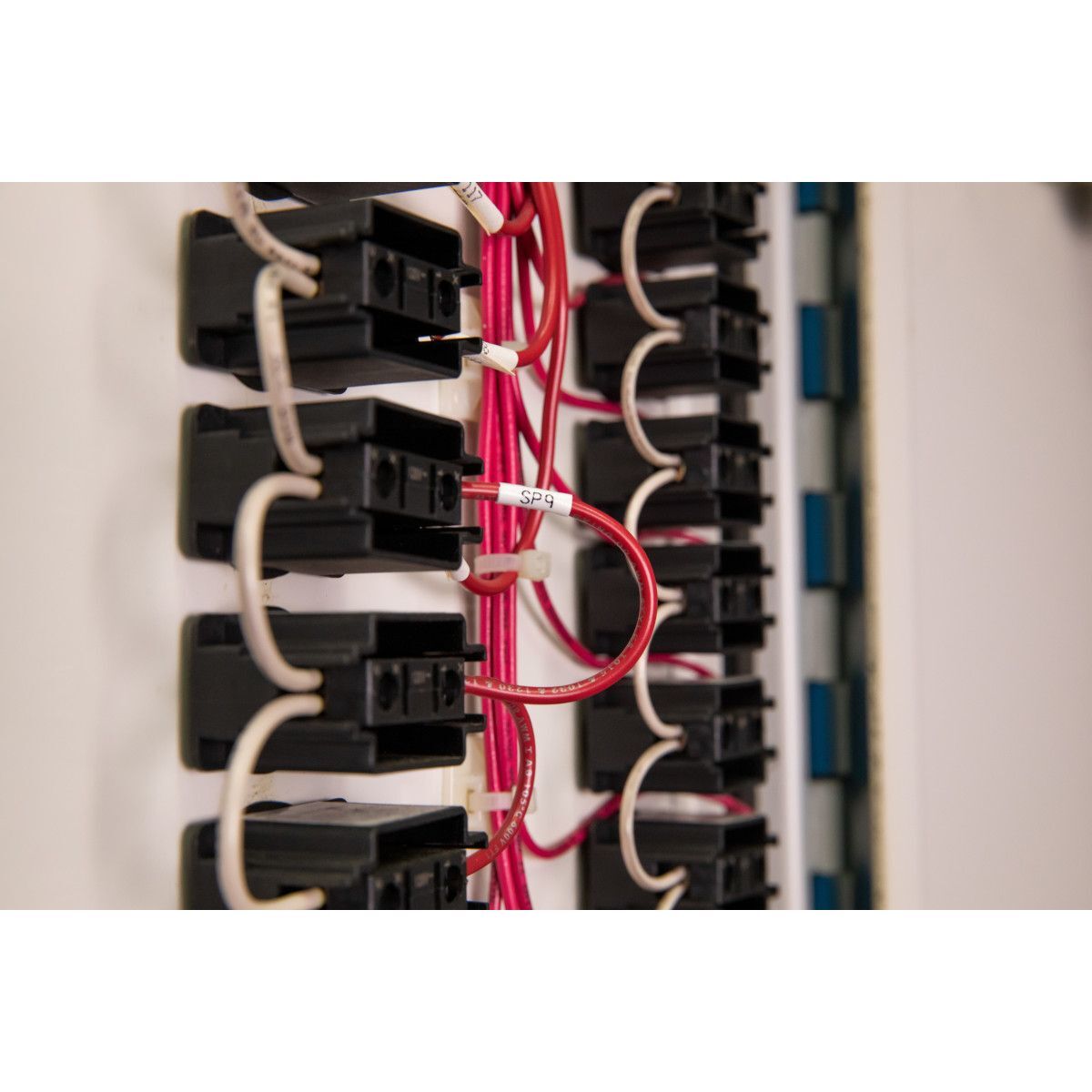 Brady Repositionable Multi-Purpose Vinyl Cloth Label2