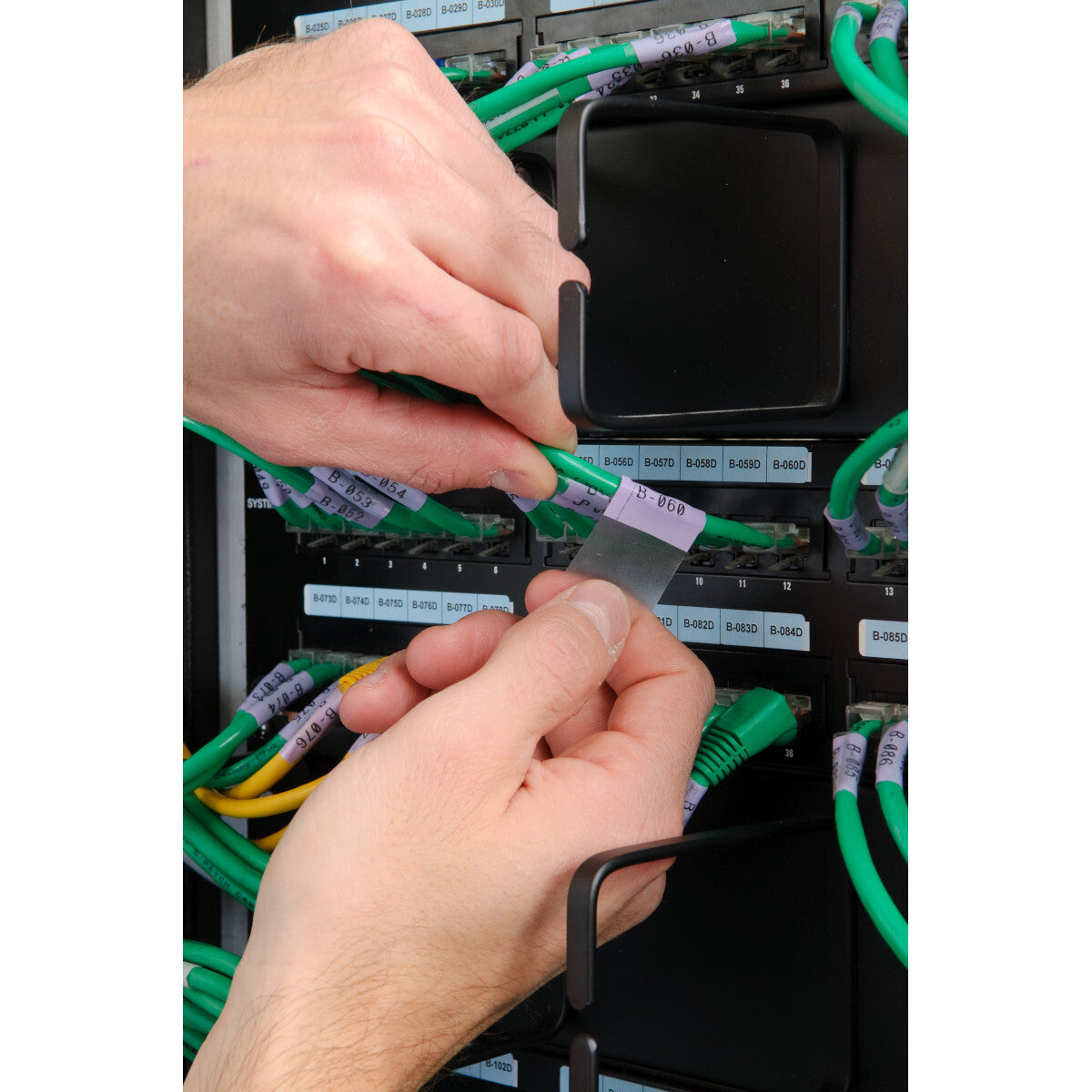 Brady Self-Laminating Vinyl Wrap Around Label2