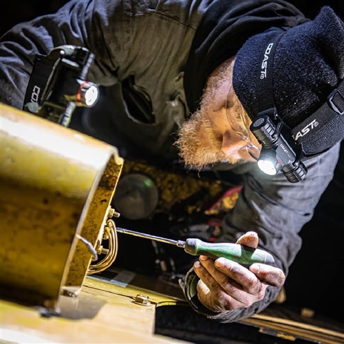 Coast COAXPH34R Rechargeable Pure Beam Focus LED Headlamp - 2075 Lumens2