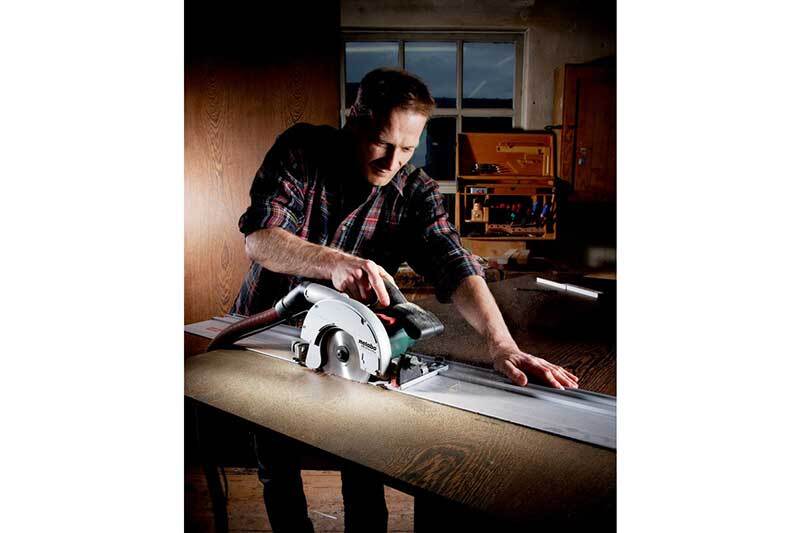 Metabo 1200W Plunge Cut Circular Saw - KSE 55 Vario Plus (KSE 55 Vario Plus)3