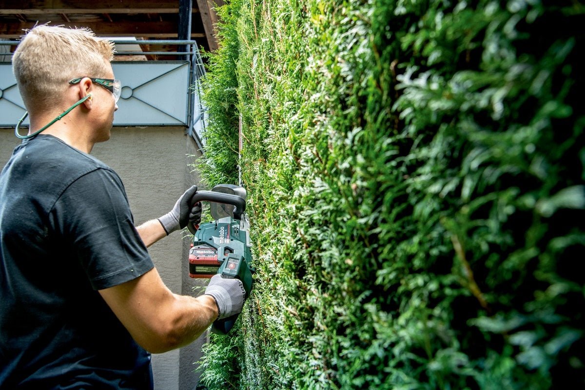 Metabo 18V Brushless Hedge Trimmer - AIMS Industrial Supplies