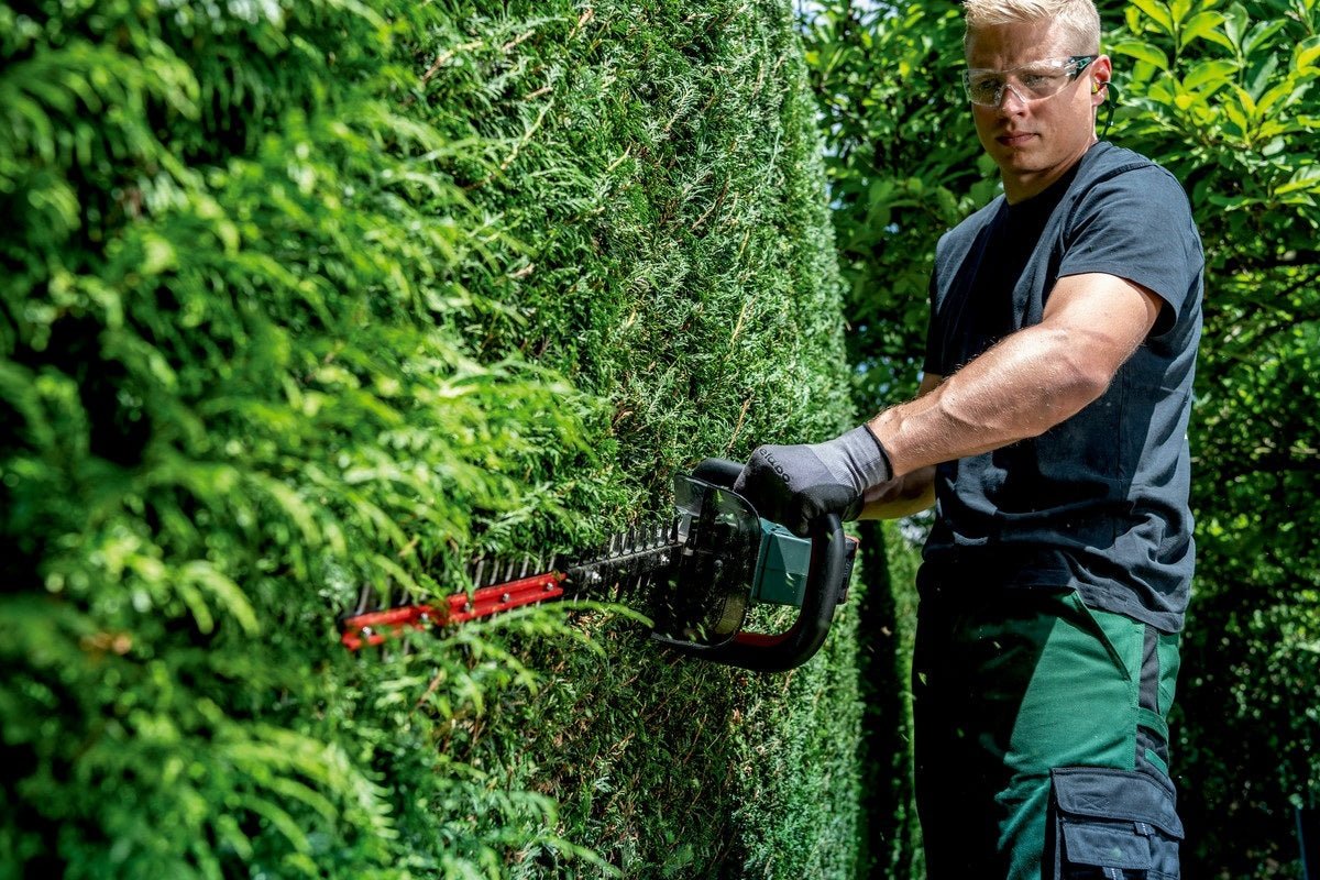 Metabo 18V Brushless Hedge Trimmer - AIMS Industrial Supplies