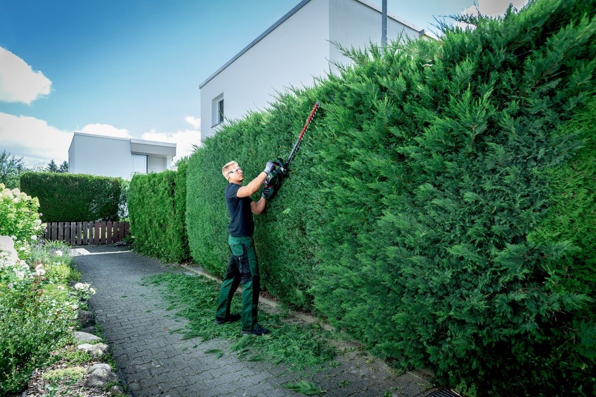 Metabo 18V Brushless Hedge Trimmer - AIMS Industrial Supplies