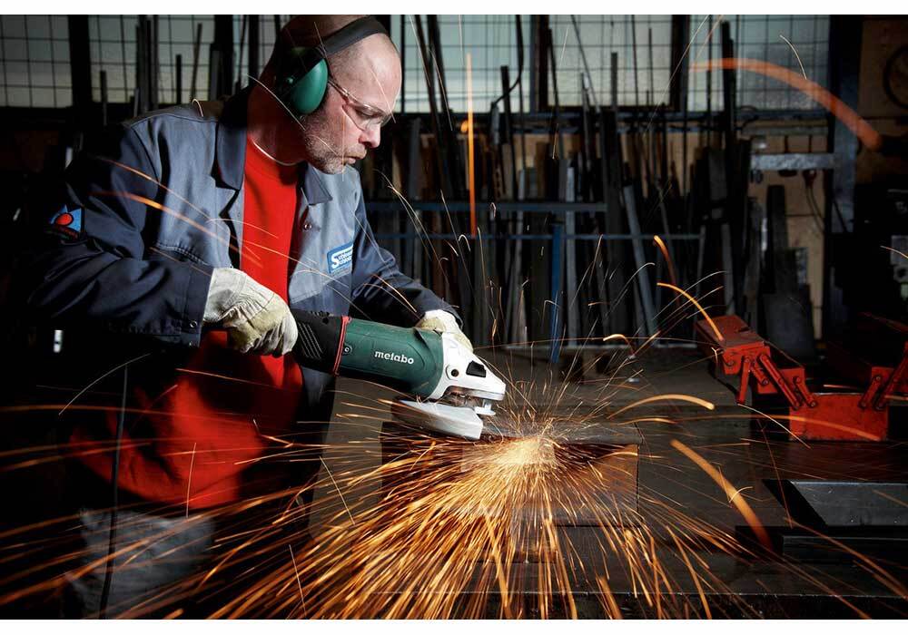 Metabo 606467190 Angle Grinder Ø230 mm, 2400W, 3-position Side Handle3