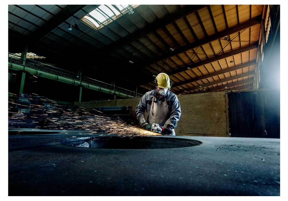 Metabo 606467190 Angle Grinder Ø230 mm, 2400W, 3-position Side Handle6