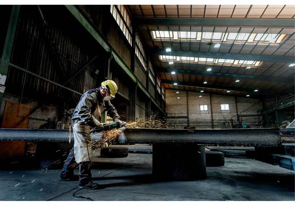 Metabo 606470190 Angle Grinder Ø230 mm, 2,400W, 3-position Side Handle5