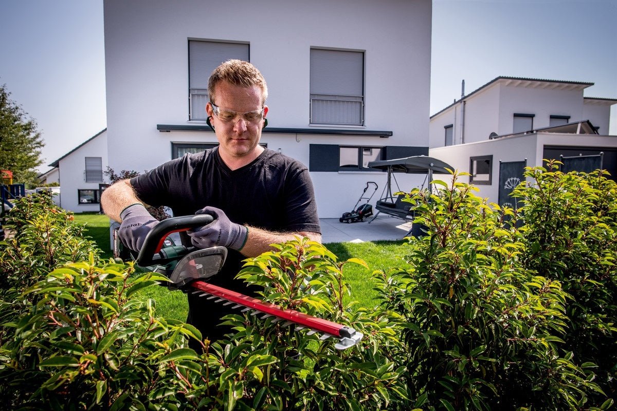 Metabo Cordless Hedge Trimmer With Fast Brake - AIMS Industrial Supplies