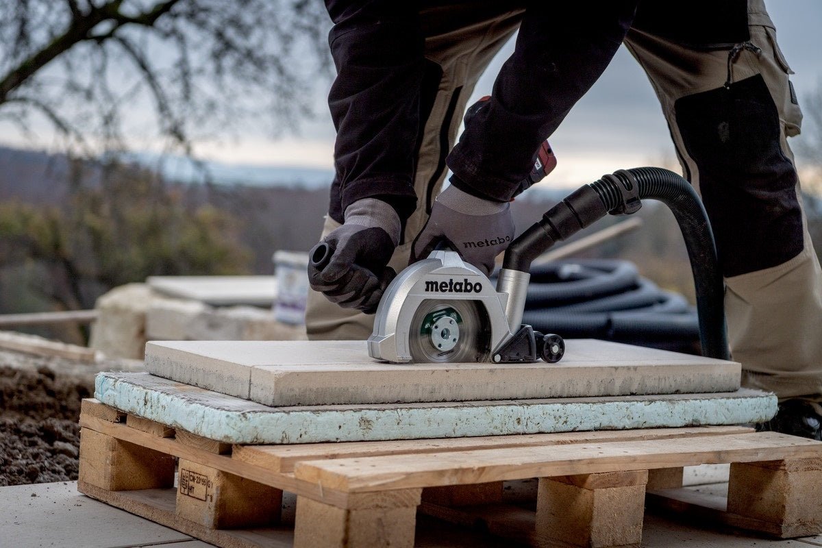 Metabo WVB 18 LT BL 15 - 125 Quick 18V Brushless 125mm Angle Grinder W/ Variable Speed 1500W - AIMS Industrial Supplies
