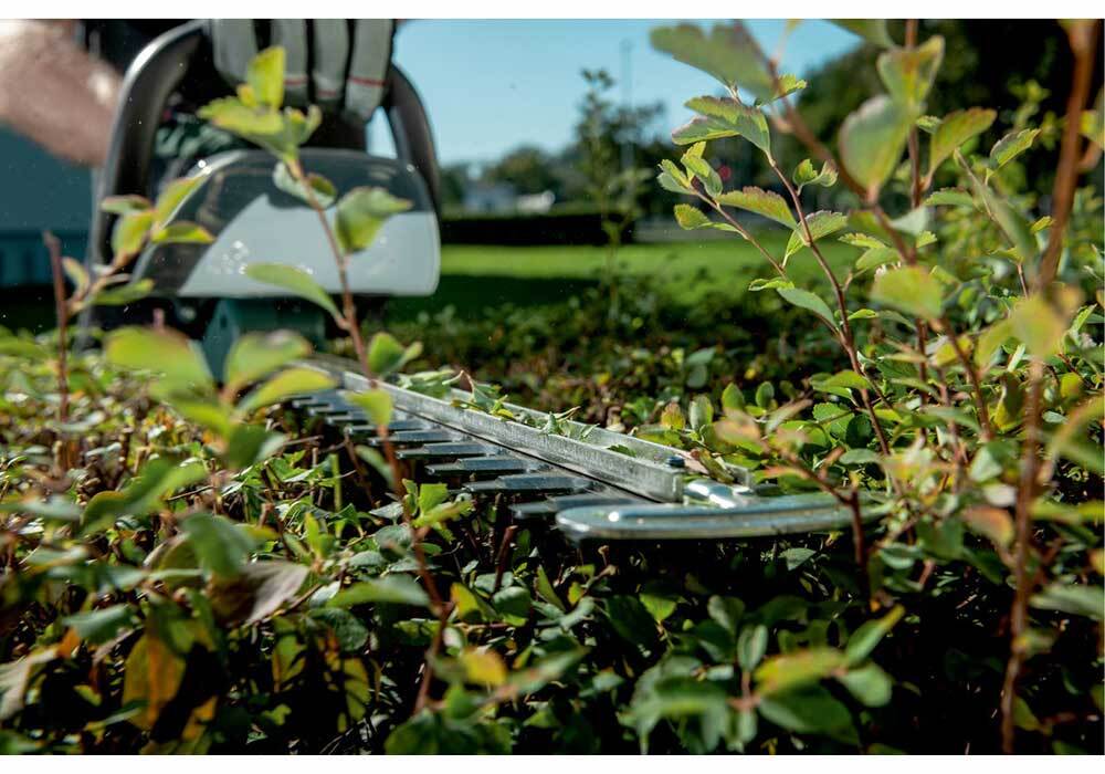 Metabor Cordless Hedge Trimmer3