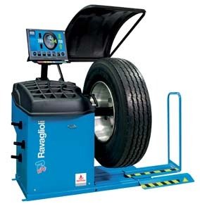 Ravaglioli Commercial Vehicle Wheel Balancer - AIMS Industrial Supplies